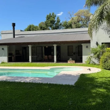 Casa en venta en Mburucuya 1530