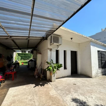 Casa en venta en Calvo 1191