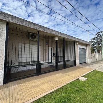 Casa en venta en Canonigo A. Saenz 484