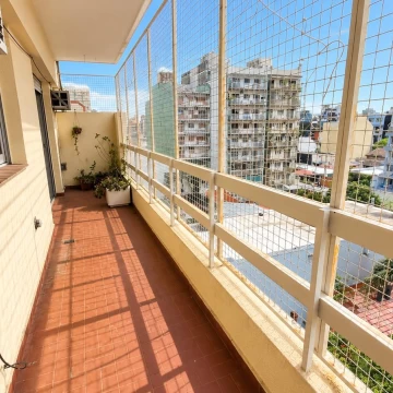 Departamento en Venta, 4 ambientes, balcon corrido, Caballito