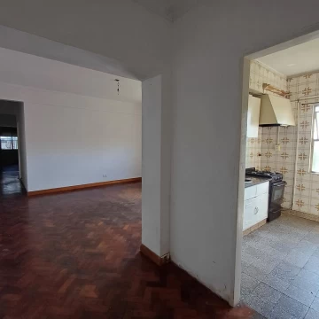 Venta Amplio Departamento Bajas Expensas Excelente Ubicación 