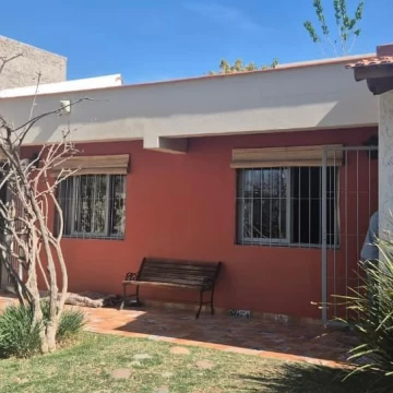 Casa en Venta - Barrio Alta Urquiza Guaymallen