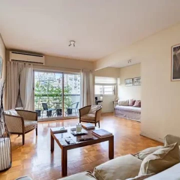 Alquiler amoblado de 3 ambientes con balcón terraza en Recoleta