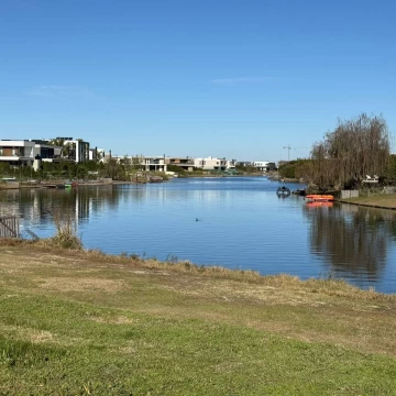 Terreno en marinas de puertos
