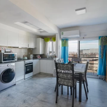 Departamento 2 ambientes en venta con pileta- Mataderos
