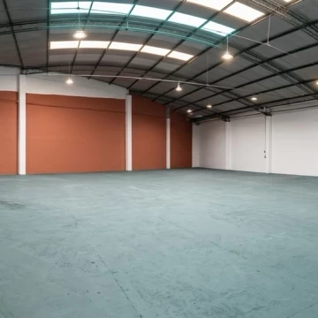 VENTA de Depósito 600m2 en Esquina Estratégica, excelente Acceso Logístico en Boulogne, San Isidro,