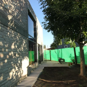 CASA EN VENTA LOS CORRALITOS , GUAYMALLEN , 3 DORMITORIOS , PARQUE , COCHERA