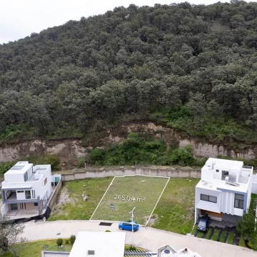 Terreno residencial en venta en Coto Encinos – Los Robles