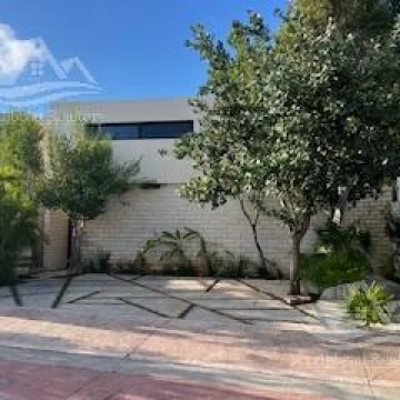 Casa en Venta en Lagos del Sol Cancun