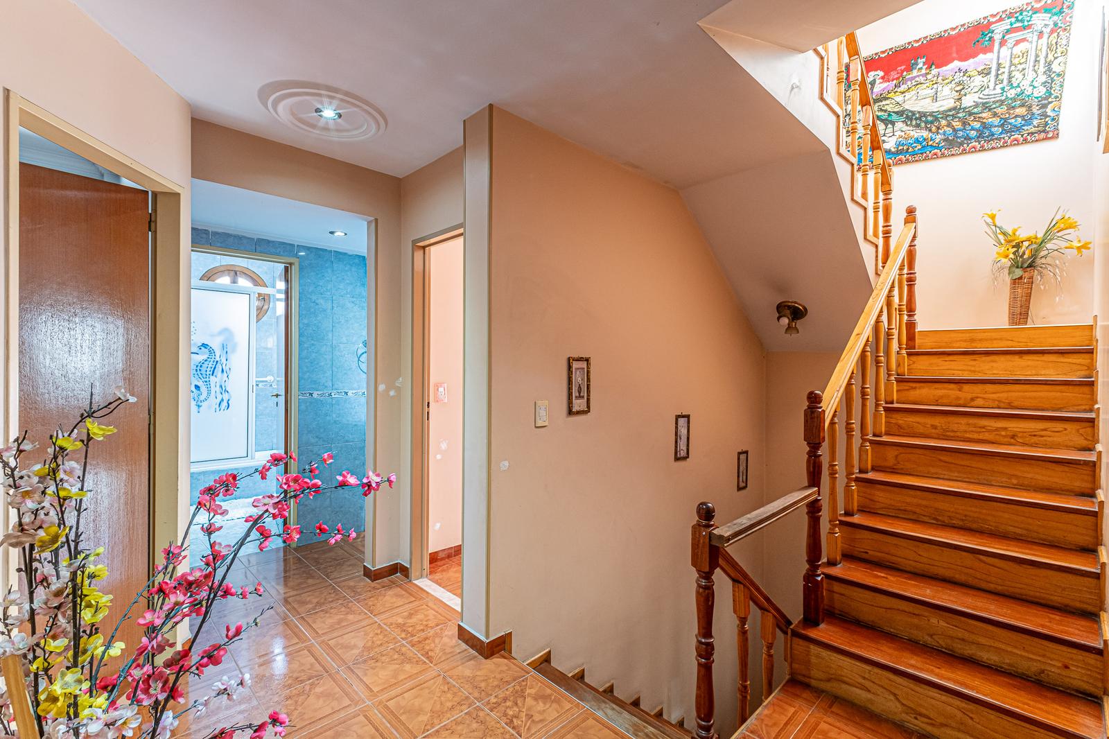 Casa de 4 dormitorios en Villa Lugano, foto 2