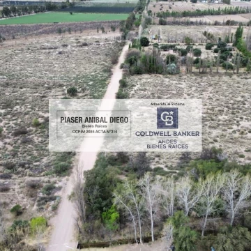  Finca sobre calle Los Olivos a metros de Cubillos- Valle Grande