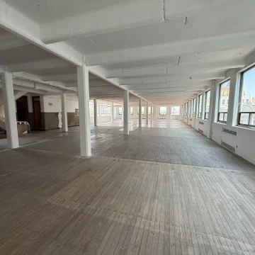 Espacio Comercial en Renta frente a Bellas Artes-Cdmx.