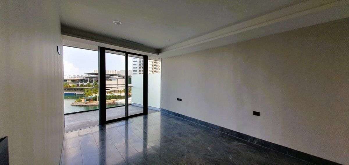Sala con vista a la marina