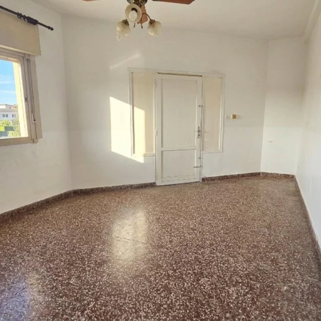 Venta casa 3 ambientes cochera y terraza en lote propio lomas del mirador