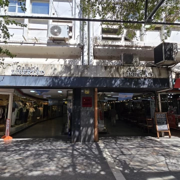 Local comercial de 47m2 totales - Galería Libertad por 9 de Julio