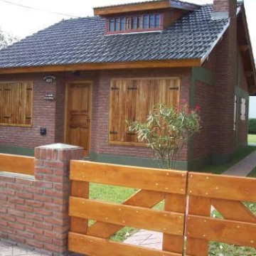Casa en venta en  La Lucila Del Mar permuta por departamento en Caba