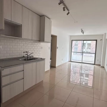 Departamento de 1 dorm c/ balcón en plena Nva Cba 