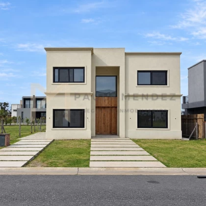 Casa  en Venta en Villanueva, Tigre, G.B.A. Zona Norte