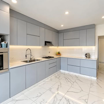 VENTA CASA 5 AMBIENTES + LOCAL COMERCIAL EN MAQUINISTA SAVIO