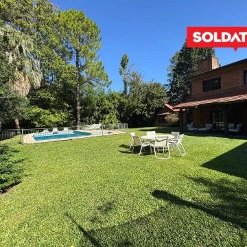 Casa en  venta, 5 cuartos, play. Doble lote