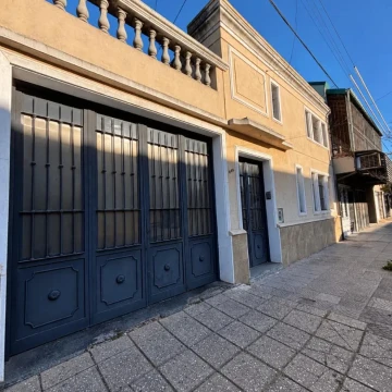 VENTA HERMOSA CASA PELLEGRINI 668
