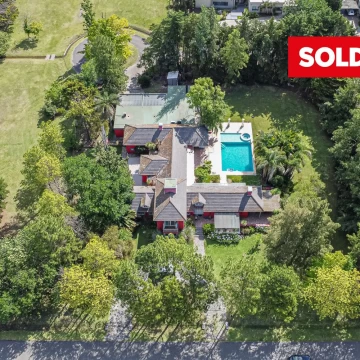 Casa en Venta al Lago | 3800 m² de Lote   4 Suites