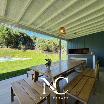 Casa en venta en Costa Esmeralda 4 dormitorios gas natural