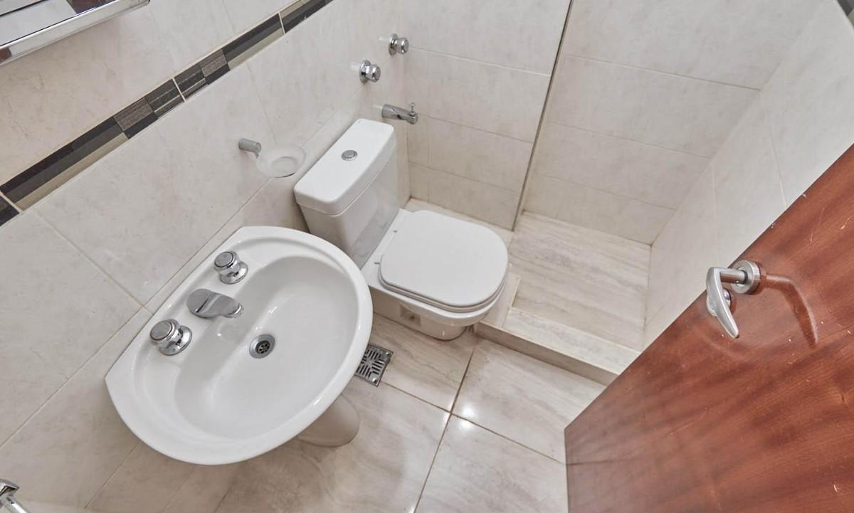 BAÑO con DUCHA  en SUITE DE PL.ALTA