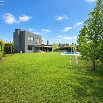 Casa en venta en  San Gabriel - Villa Nueva