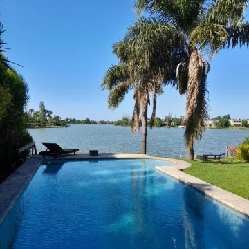 Casa Chalet  en Alq. Temporario en Santa Barbara, Tigre, G.B.A. Zona Norte