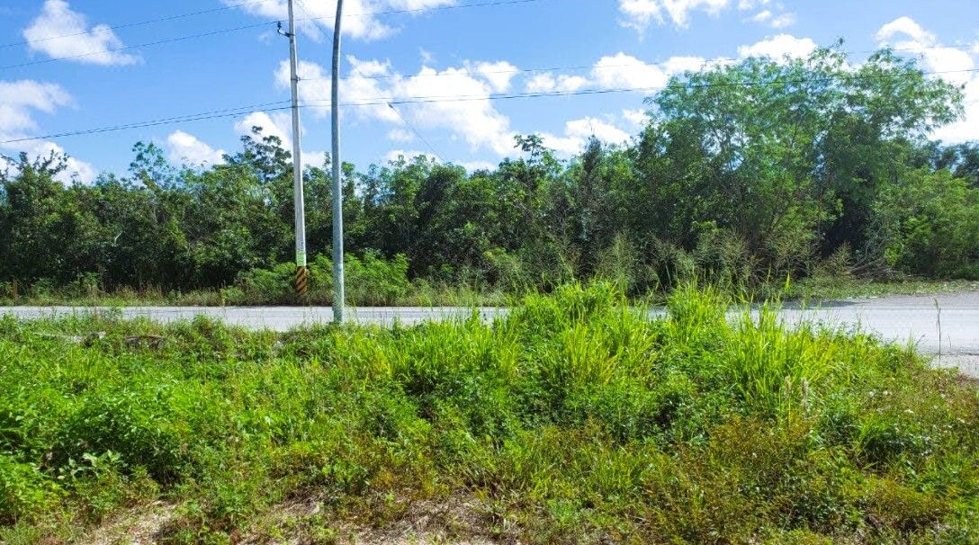 LOTE EN VENTA AV HUAYACAN