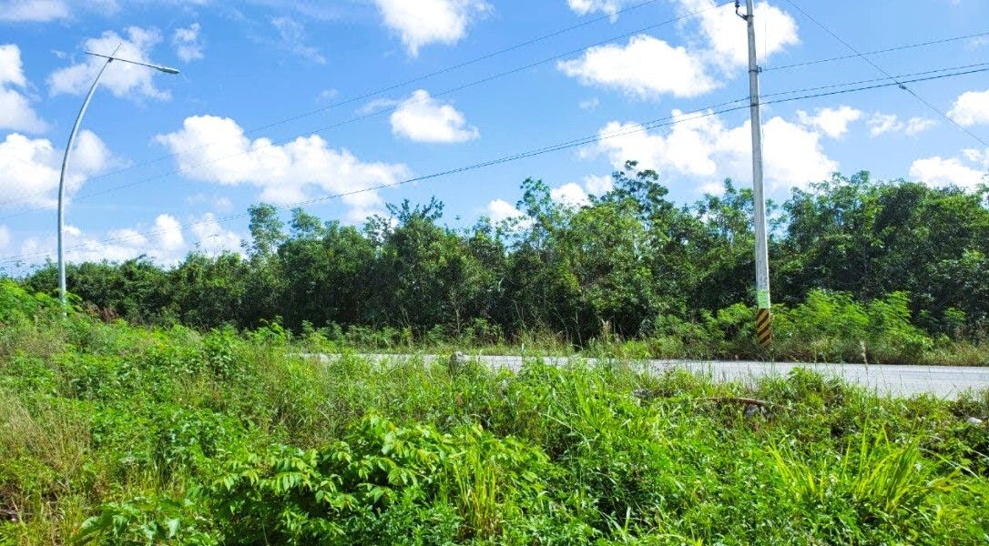 SE VENDE LOTE COMERCIAL AV HUAYACAN
