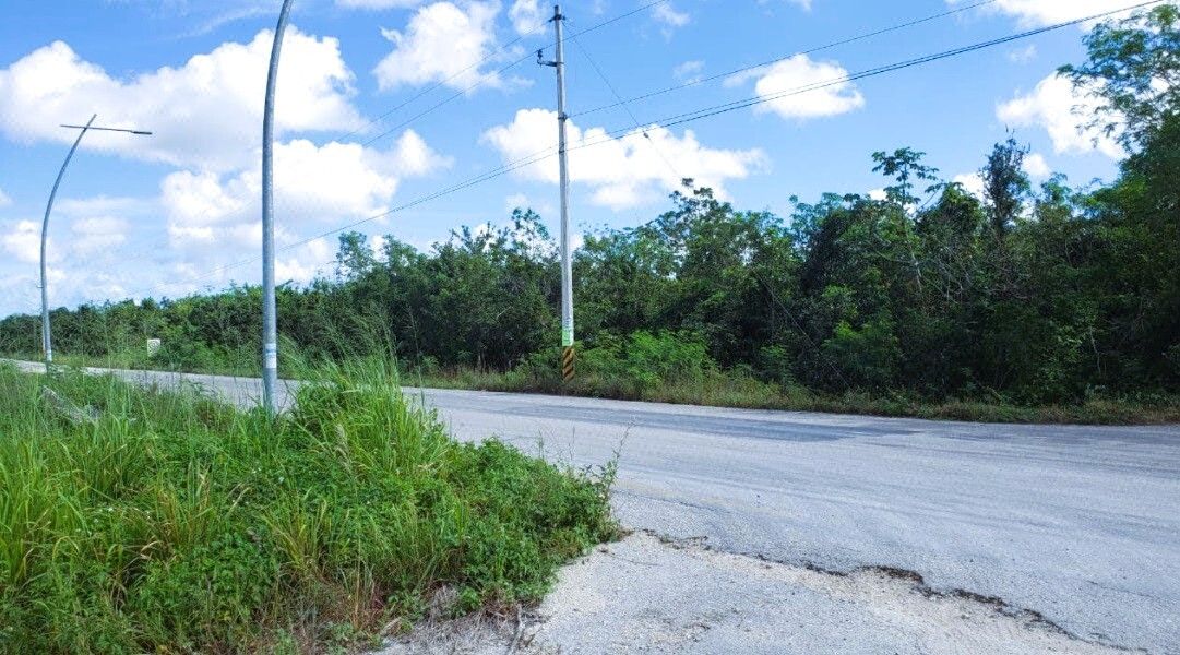 LOTE EN AV HUAYACAN CANCUN