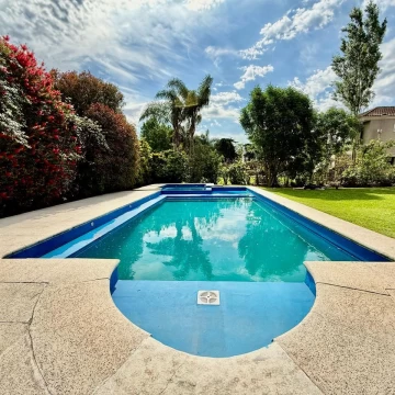 Casa en alquiler en Campos De Alvarez Moreno
