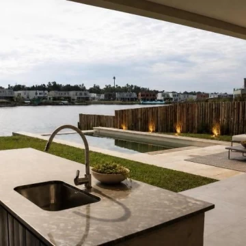 Casa en venta 8 amb A ESTRENAR en Santa Ana 2 suites al agua más suite en planta baja