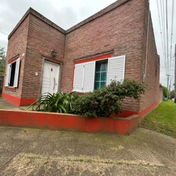 CASA EN VENTA EN LUJAN ZAPIOLA