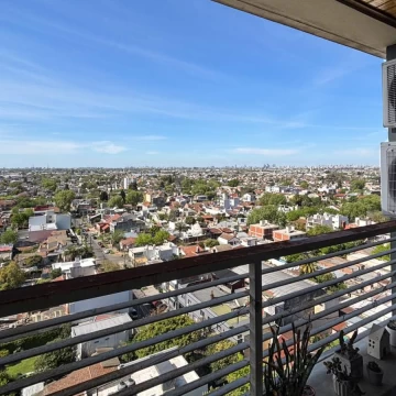Muy Lindo Departamento en Villa Ballester. Excelente vista piso 14.