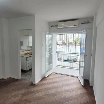 Dos ambientes en Almagro Norte luminoso con excelente ubicación y conexiones