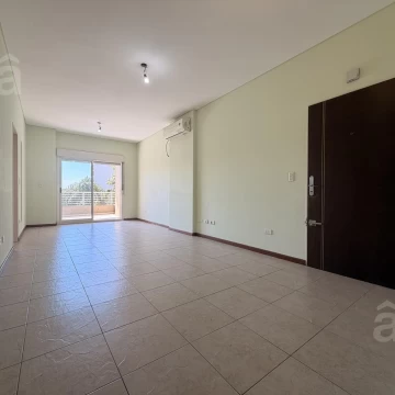 Departamento en San Andrés - Venta - Tres Ambientes - Dos Cocheras - Ambientes Separados.