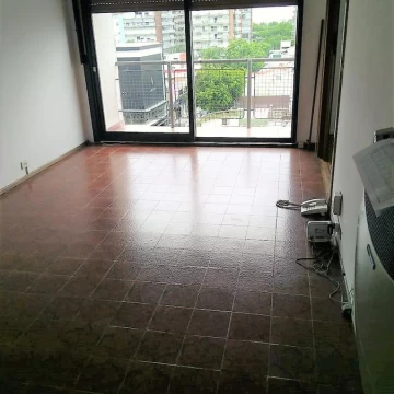 Departamento en alquiler, 3 ambientes - Mart.-Vias/Santa Fe