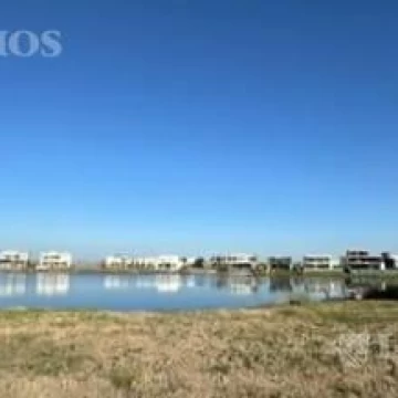 Hermoso Terreno en Venta Costas a la LAGUNA, a metros de Laguna Central PG A