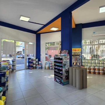Venta Local Comercial sobre Av La Plata
