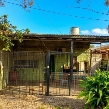 Venta casa en Garin 3 ambientes 