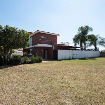 Casa Frente a Parque en Venta, Colinas de Santa Anita
