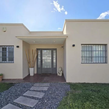 Casa Quinta en Venta - Francisco Alvarez