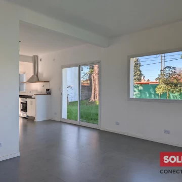 Venta casa en Bella Vista - reciclada a nuevo, a estrenar!
