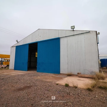 Venta Galpon con Trailer Parque Industrial en Añelo