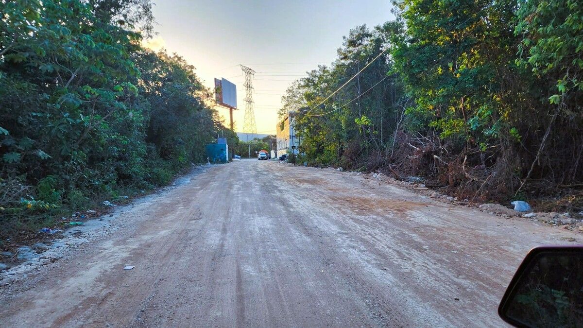 TERRENO VENTA AV HUAYACAN CANCUN