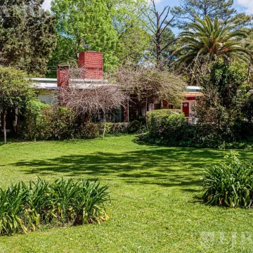 VENTA CASA 4 AMB PILETA COCHERA PILAR
