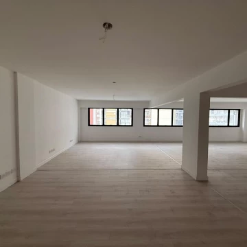 Oficina premium en alquiler, zona Parque España, Rosario